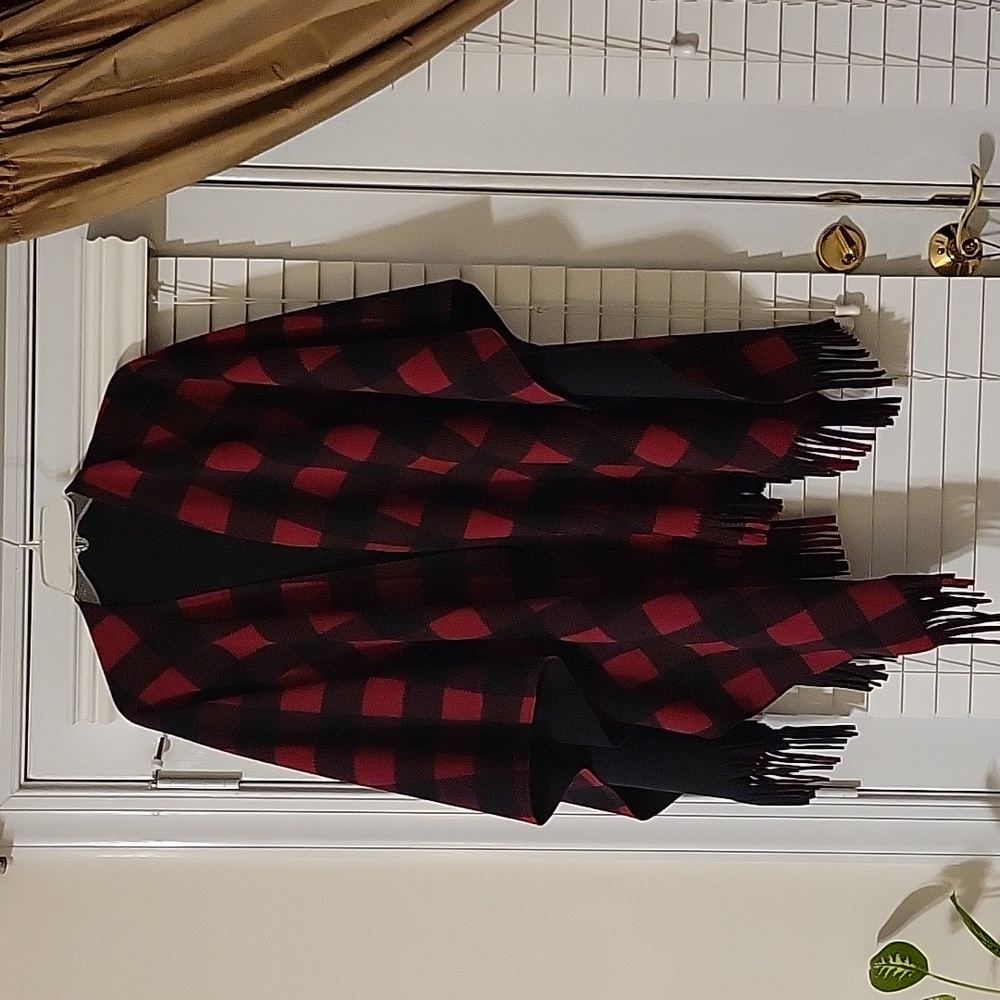 Marina Luna Poncho/ Wrap/Shrug
